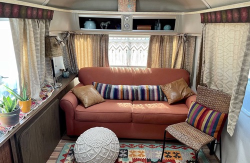 Ennis House | Vintage Airstream on Iconic Sugar Ridge Road