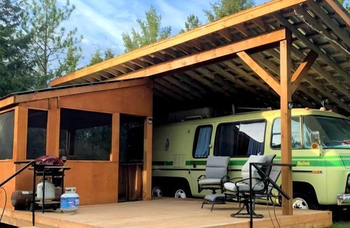 Blackstock House | Vintage Airtstream with Large Roofed Deck, BBQ, Fire Pit and Forest Views in Ontario