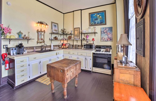 La Porte Apartment | Vintage Apartment in Historic Downtown La Porte!