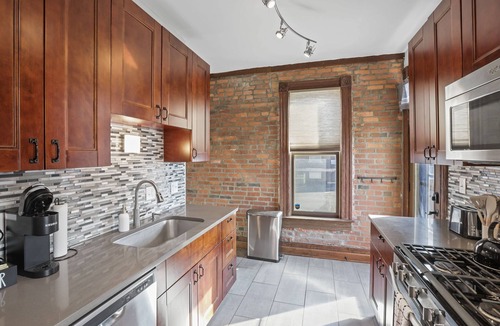 Short North House | Vintage Bricks in Short North | Two Parking Spots