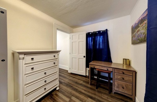 Ranchester Cabin | Vintage Cabin Perfect for Families and Outdoor Activities in Ranchester, Wyoming