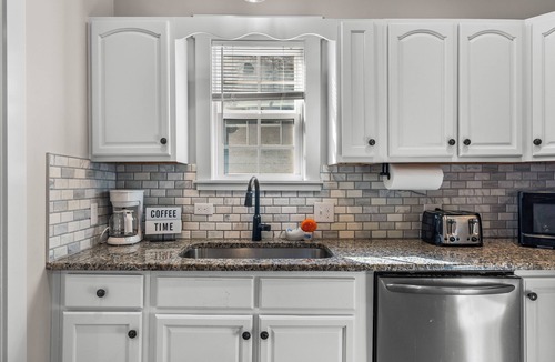 North Chattanooga House | Vintage Charm, Modern Living, 5 minutes to downtown Chattanooga