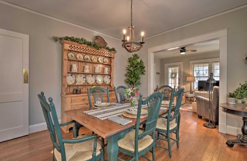 Greensboro House | Vintage Chic Cottage < 1 Mile to UNC Greensboro!
