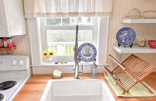 Wanchese House | Vintage Cottage in Wanchese