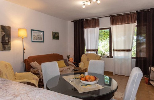 Grohote House | Vintage Family Guest House