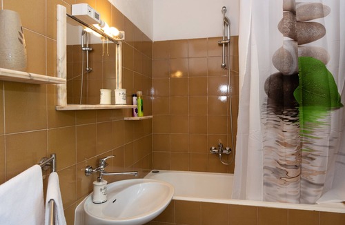Grohote House | Vintage Family Guest House