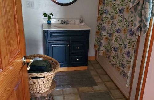 De Peyster House | Vintage Farmhouse close to area colleges, beaches, and the Adirondack mountains.