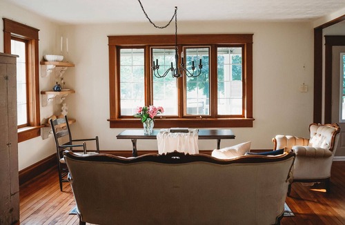 Waterford Other | Vintage Farmhouse with Hot Tub on Vineyard