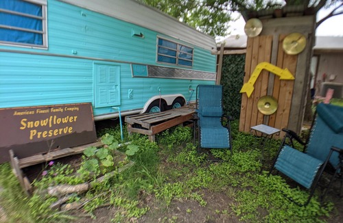Travis County House | Vintage Glamping close to Austin!
