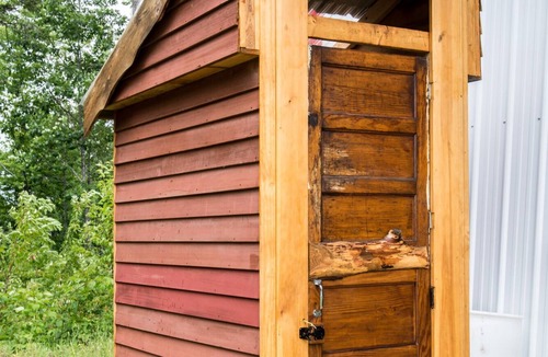 Chatham House | Vintage Groove Bird Bus