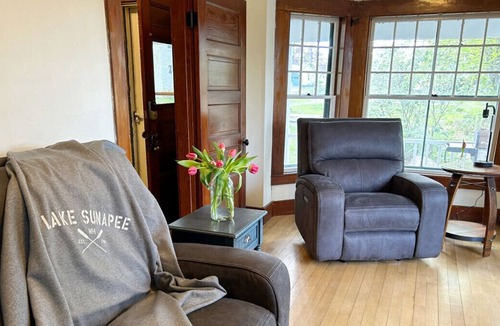 Sunapee House | Vintage Harbor House