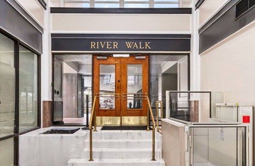 Downtown San Antonio Apartment | Vintage Haven:CityView+Riverwalk+Arcade+2 King