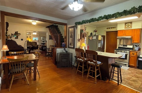 Houma House | Vintage Home and Spacious Grounds - "mini-fest" area - PREMIER
