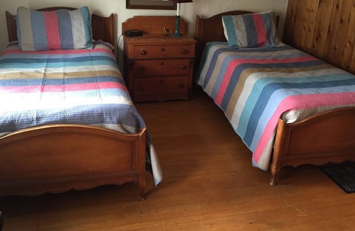 Elk Rapids House | Vintage home ! Prime location !