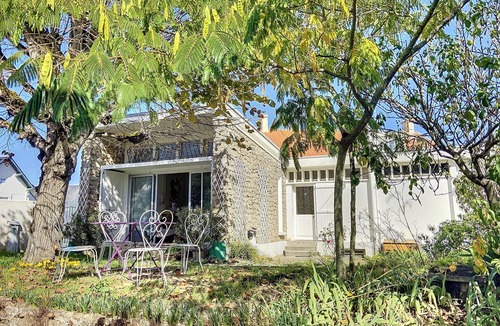 Saint-Jean-de-Monts House | Vintage house near forest, parking, pets allowed