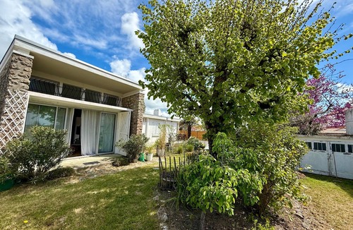 Saint-Jean-de-Monts House | Vintage house near forest, parking, pets allowed
