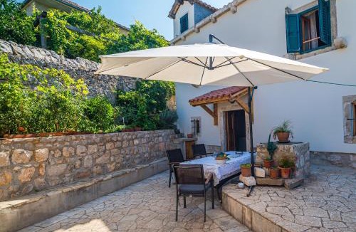 Kolocep Island House | Vintage house Kolocep