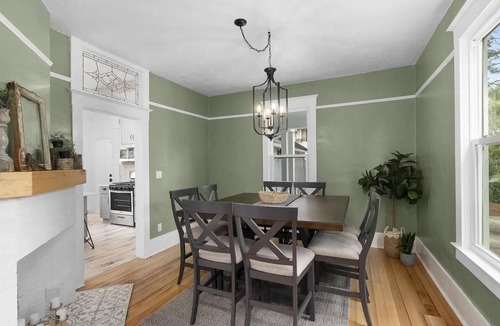 Hillsboro House | Vintage House on Main Stnn