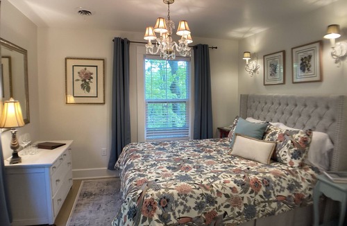 South Haven Bed & Breakfast | Vintage Inn at Veritas Estate
