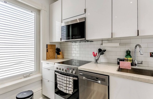 Bickford Park Apartment | Vintage Little Italy 2 Bedroom