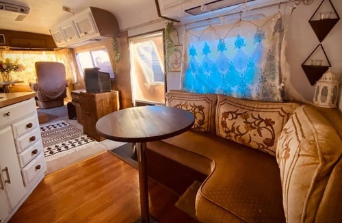 Bethel-Danebo House | Vintage Motorhome/RV + WiFi