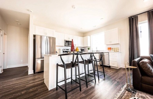 Nashville House | Vintage Nashville 230–Rooftop Deck–Sleeps 8