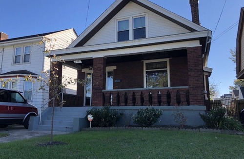 Oakley House | Vintage Oakley Home