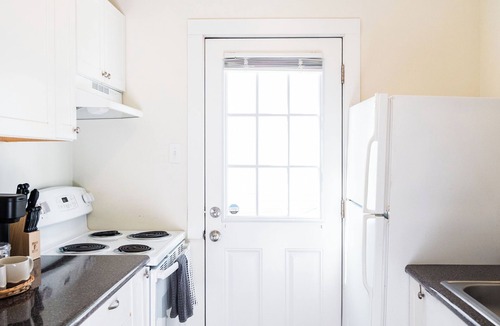 East Durham House | Vintage One-Bedroom Retreat - Close to Duke!