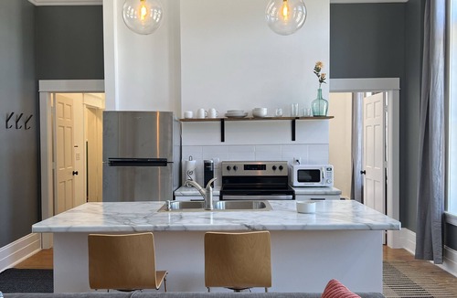 Vinton Apartment | Vintage Remodeled Apartment in Historic Downtown Vinton