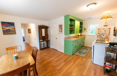 Lee's Summit Apartment | Vintage Space! 60 Seconds from Downtown Lee Summit