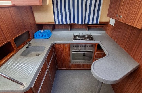 Chenille-Change Boat Rental | Vintage stay on moored barge - 3 cabins/7 guests