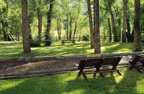 Salida Cabin | Vintage TATA River Cabin: Shavano Cabin