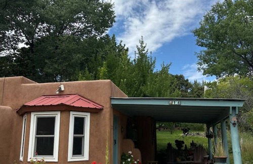 Tesuque House | Vintage-themed Cowboy Cottage in Tesuque