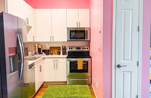 North Nashville Apartment | Vintage Vibes: Minutes From The Broadway Buzz