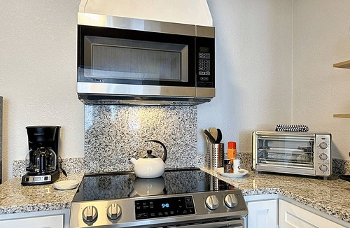 Central Oklahoma City House | Vintage Vibes Modern Comfort 2BR for 6 Guests