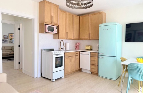 Golden Beach Villa | Vintage Villa, Thirty-Five