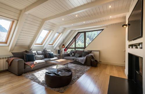 Baqueira Apartment | Vinyeta by Totiaran