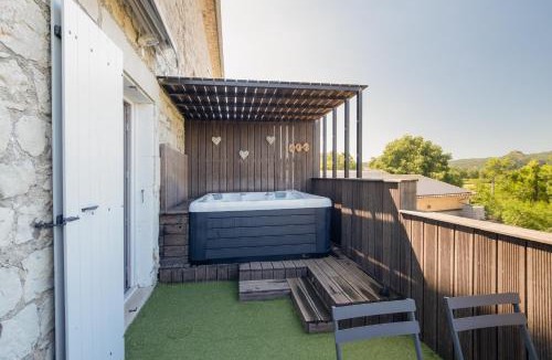 Ruoms Apartment | Viognier - logement avec jacuzzi