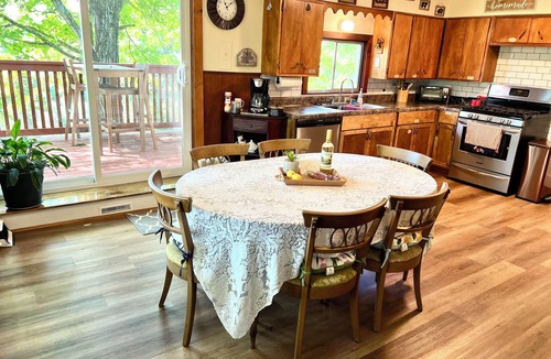 Steelville Cottage | Viola’s Cottage: River access- Scenic, Peaceful & Newly Renovated!