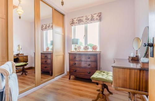 Hereford House | Violet Cottage