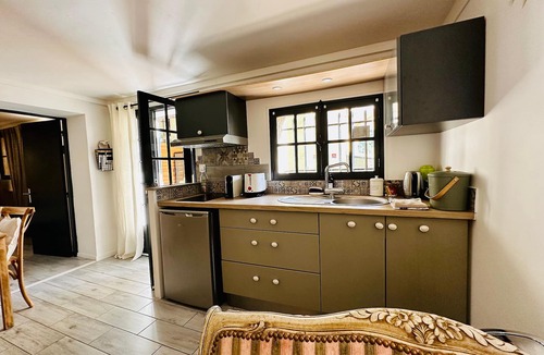 Le Bar-sur-Loup Apartment | Violette - Gite au coin du feu