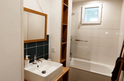 Saumur Apartment | Violettes Blanches ★ Cosy★ Private parking ★ TV ★ WiFi