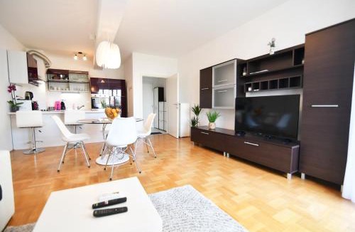 Rijeka Apartment | Violica
