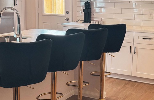 Cypress House | VIP Lounge- Luxe+ Private Sauna