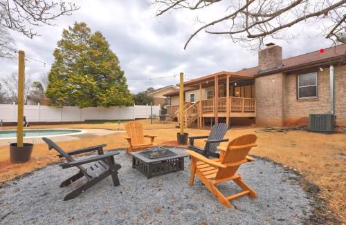 Stone Mountain House | VIP World Cup Getaway Stylish Home for Soccer Fans
