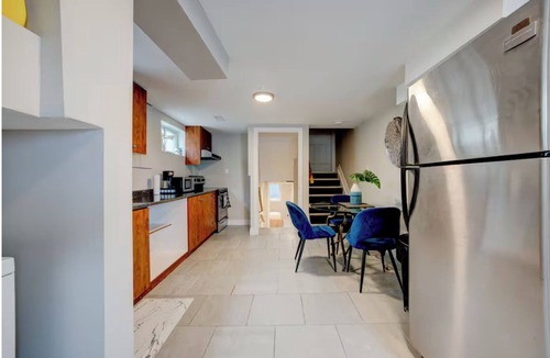 Brampton House | Virbrant urban Oasis