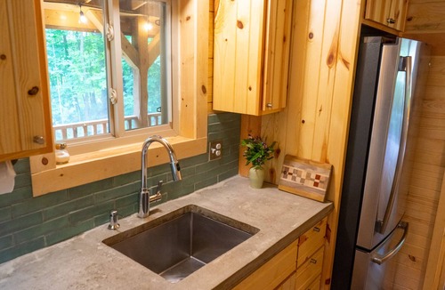 Viroqua Cabin | Vireo Cabin at Driftless Creek