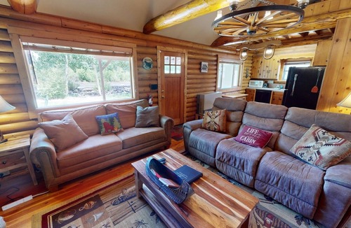 Gunnison House | Virgil's Cabin on the River