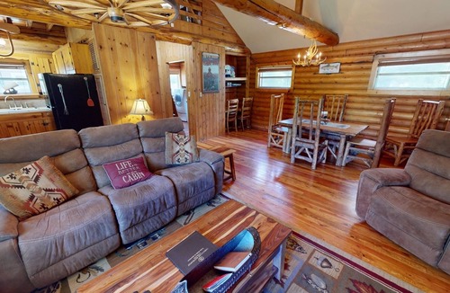 Gunnison House | Virgil's Cabin on the River