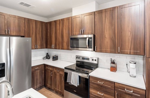 Seguin Apartment | Virginia 1BD 1 - One Bedroom Apartment, Sleeps 2
